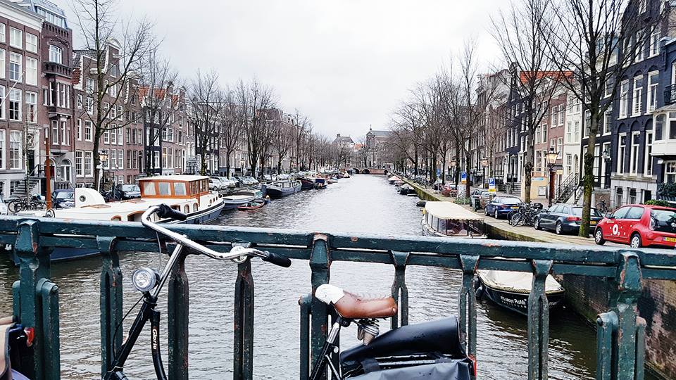 אמסטרדם תעלות מים בחודש מרץ