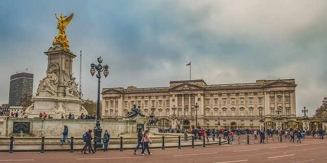 הארמון המלכותי בקינגהאם (Buckingham Palace)